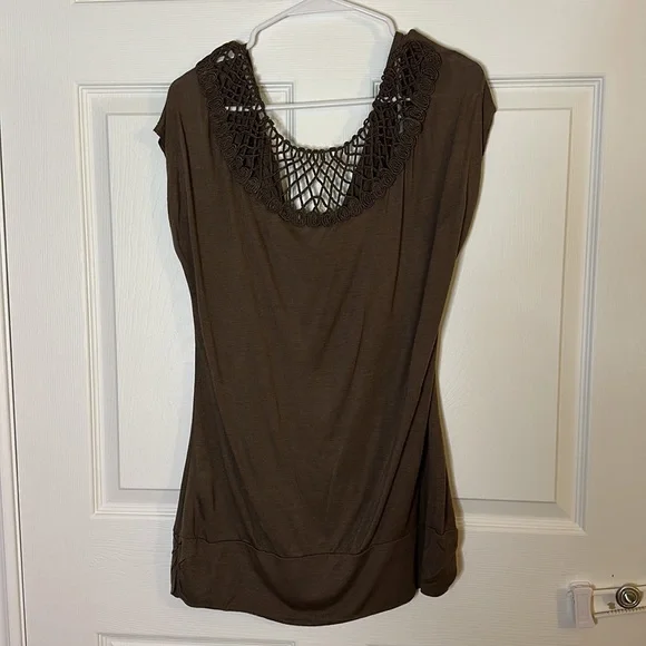 Ricki’s Top - Picture 2 of 2